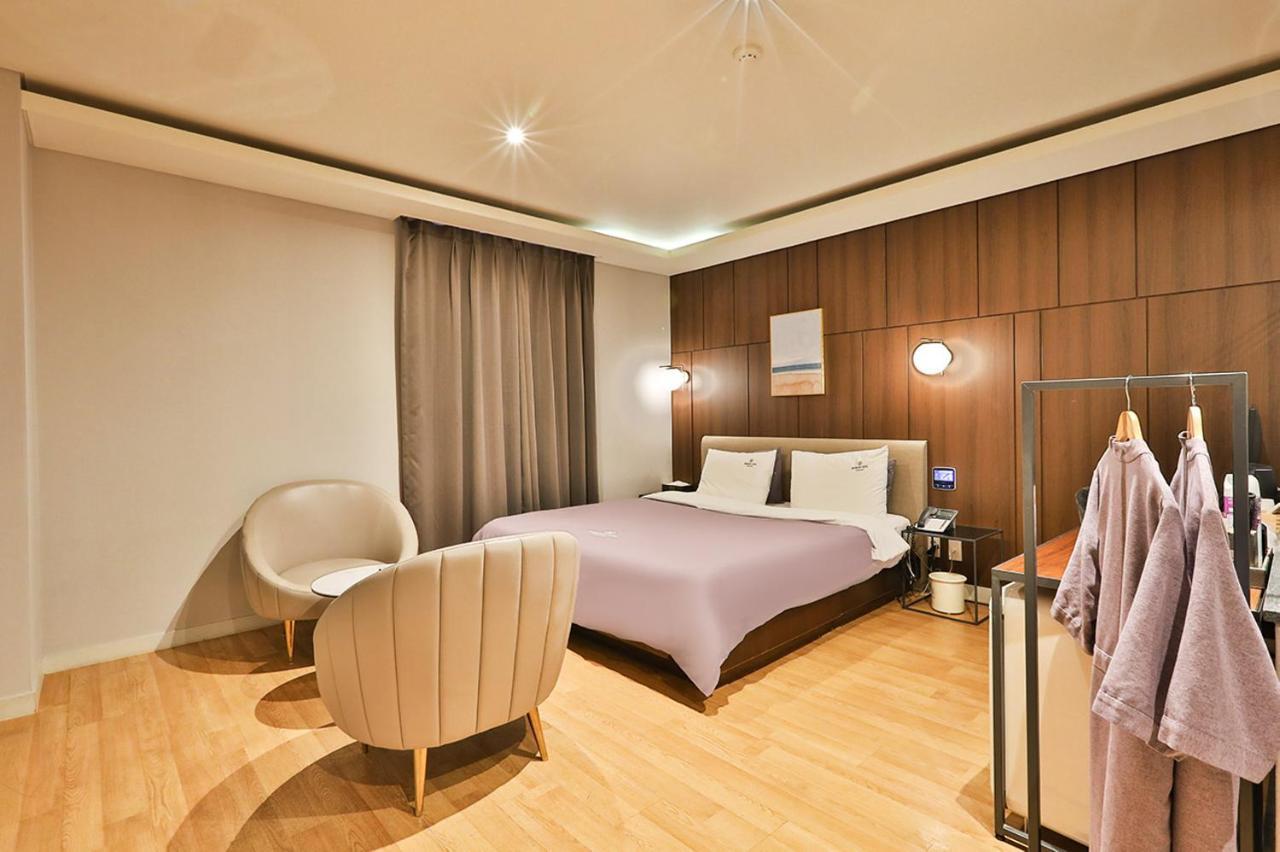 Brown Dot Hotel Jeonggwan ปูซาน ภายนอก รูปภาพ