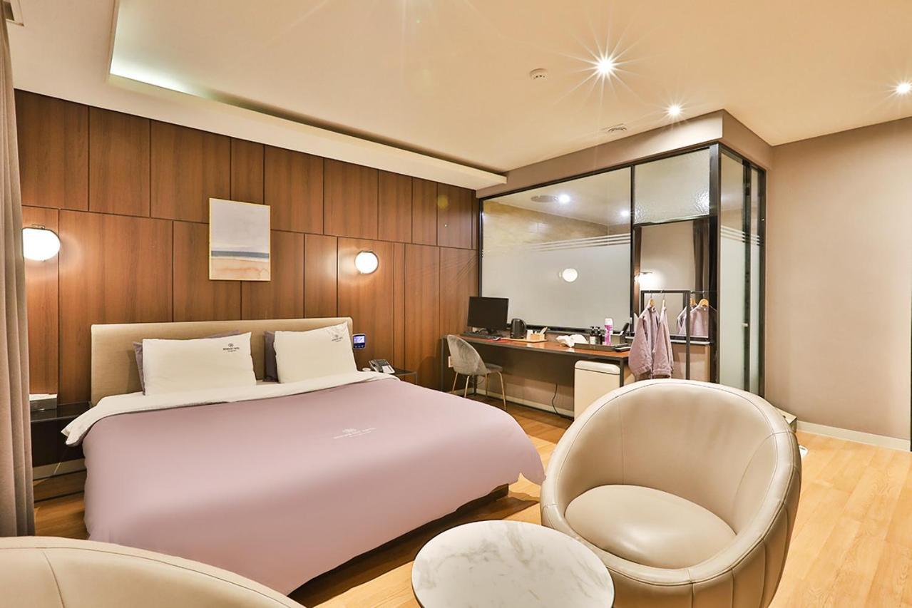Brown Dot Hotel Jeonggwan ปูซาน ภายนอก รูปภาพ