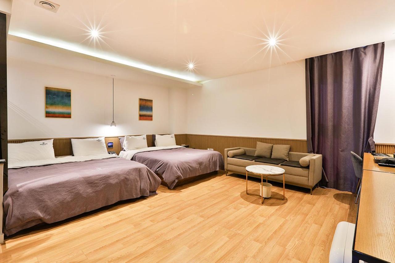 Brown Dot Hotel Jeonggwan ปูซาน ภายนอก รูปภาพ