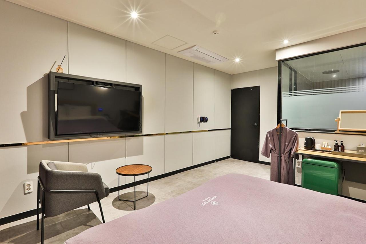 Brown Dot Hotel Jeonggwan ปูซาน ภายนอก รูปภาพ