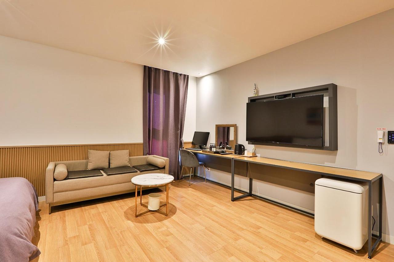 Brown Dot Hotel Jeonggwan ปูซาน ภายนอก รูปภาพ