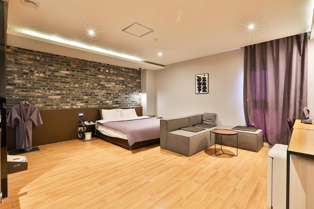 Brown Dot Hotel Jeonggwan ปูซาน ภายนอก รูปภาพ